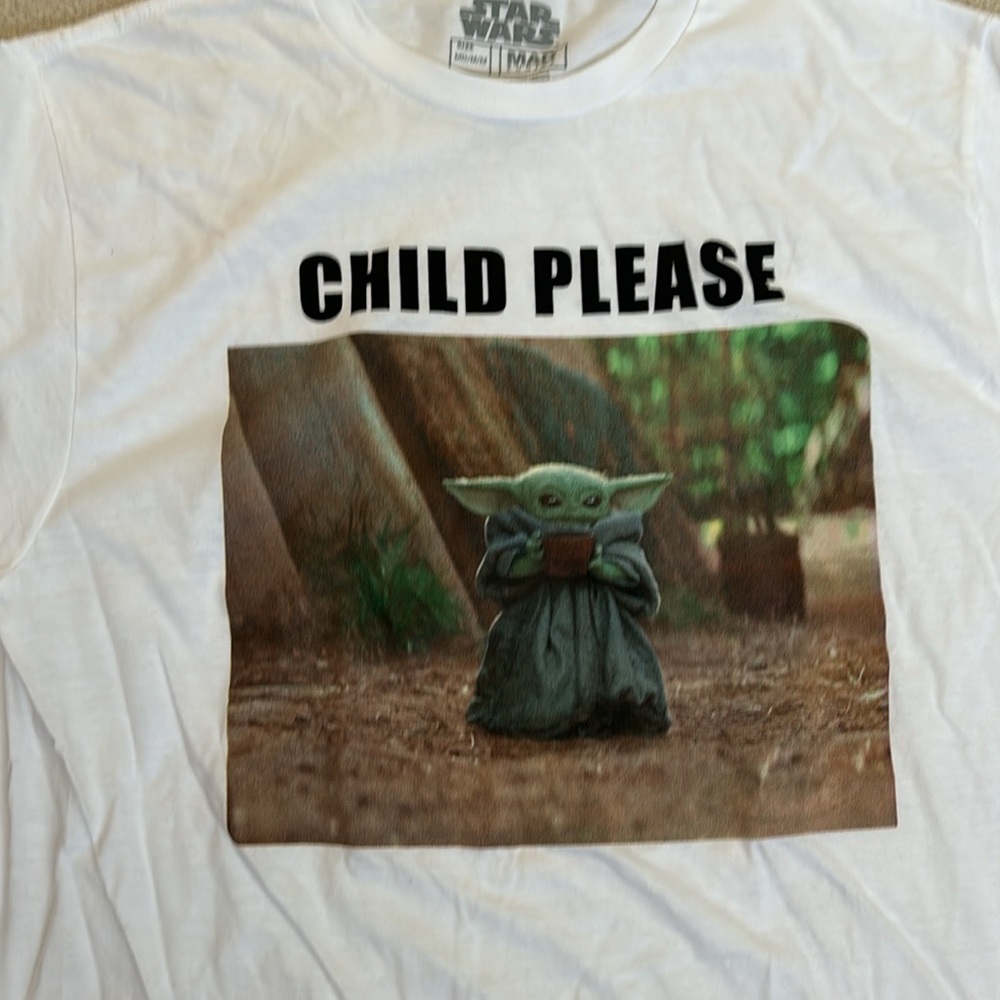 NWT Star Wars, baby Yoda men’s short sleeve, T-shirt, size medium - Picture 2 of 4